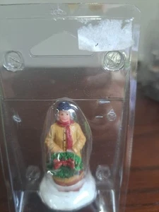 2004 Lemax Village Collection Wreath Decor Figurine 42914 - Picture 1 of 2