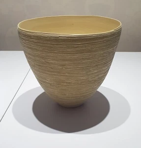 Large Cup Form Bowl or Vase By Rina Menardi (V10) - Picture 1 of 4