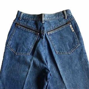 Jeans vintage anni 80 Cherokee donna mamma conici taglia 11 26Wx28,5L tasche con cerniera - Foto 1 di 9