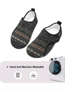 L-RUN Unisex 9.5 Slipper Shoe Black Fuzzy Cozy Bedroom House Grounding Edema EUC - Picture 1 of 6