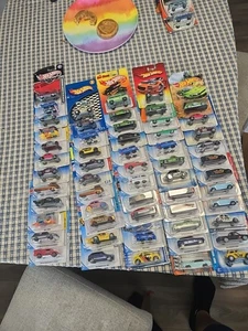 Hot Wheels Lot cars of 57 Various VOLKSWAGEN Kombi Beetle - Picture 1 of 16