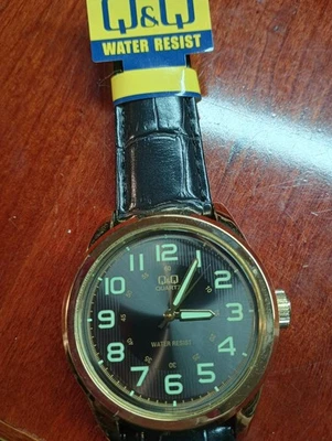 Reloj de cuarzo Q&Q para hombre Foto 1 de 4