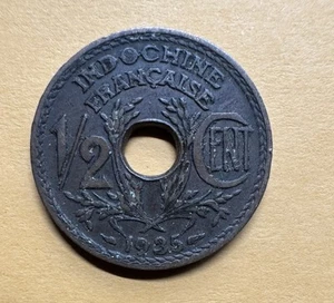 FRENCH INDOCHINA- 1935 1/2 CENT -NICE DETAILS-BRONZE- PARIS MINT KM#20 Vietnam - Picture 1 of 2