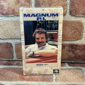 Magnum P.I. Murder 101 VHS Sealed Tom Selleck Crime TV 1981 MCA Universal - Picture 1 of 4
