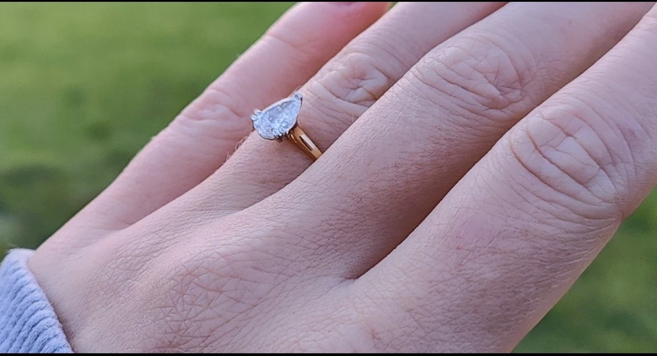 18k Yellow Gold 0.78 cts Pear Cut Diamond Engagement Ring - Lab Grown Size K - Image 1 of 3