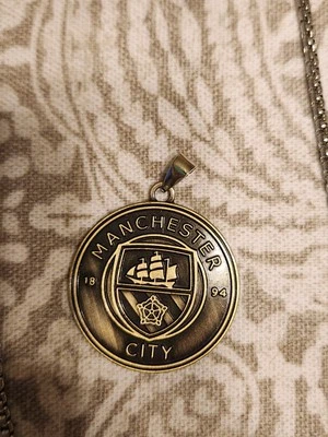 Cadena collar colgante doble cara fútbol Manchester City  Foto 1 de 3