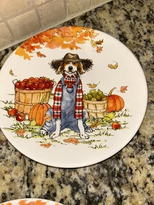 Juego de 4 platos de ensalada Sherri Buck Baldwin certificados International Dogs Fall Orchard  Foto 1 de 4