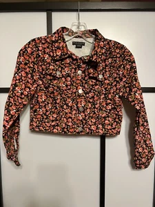 Bezaubernde Blumenjacke Mädchen Größe L 10-12 Sozialstandard - Bild 1 von 5