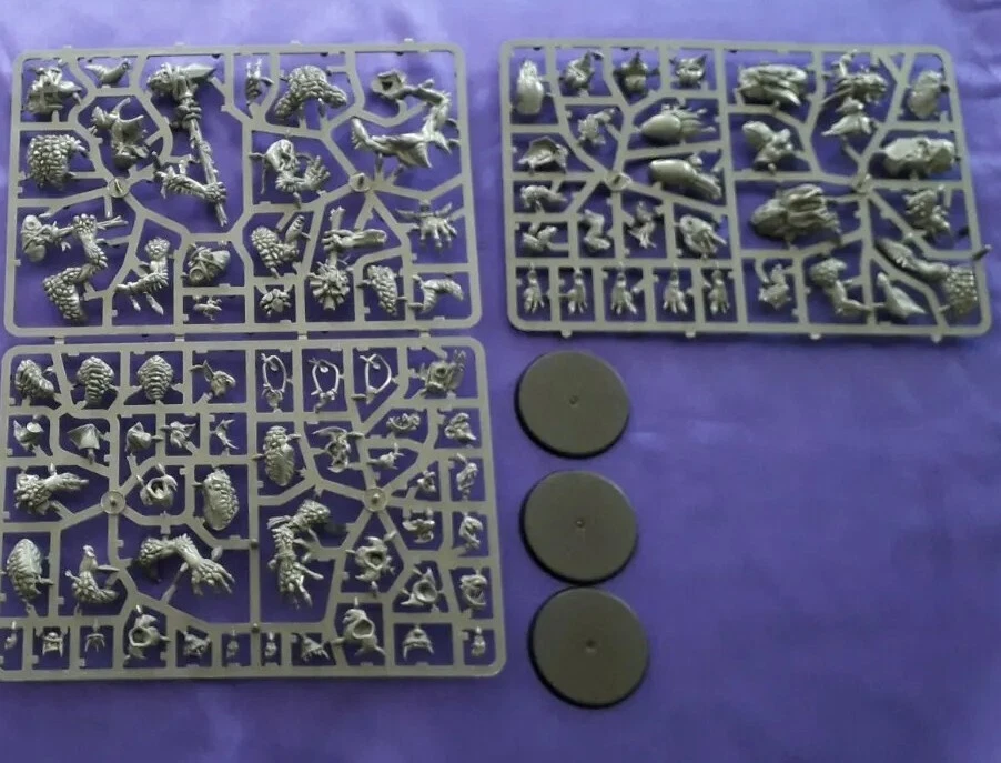 GAMES WORKSHOP Warhammer - Age of Sigmar - Gloomspite Gitz -3 Troggoth Rockgut, NUOVO con basi