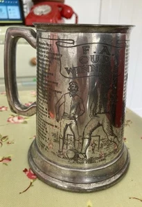 Memorabilia Beer Stein vintage de ganadores de la FA Cup inglesa de peltre de 1872-1972 - Imagen 1 de 5