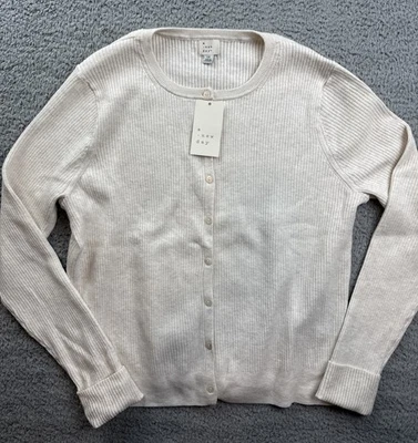 Suéter A New Day para mujer talla grande 1X avena acanalado con botones cárdigan Foto 1 de 4