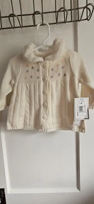 全新带标签 玩具 R 美国考拉 儿童 尺寸 6 个月 毛衣纽扣前上衣刺绣 — 第 1/4 张图片