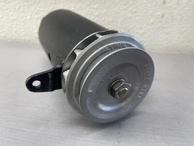 阿尔法罗密欧发电机 2600 恢复 Magneti Marelli DN44a 250/12/2100D — 第 1/4 张图片