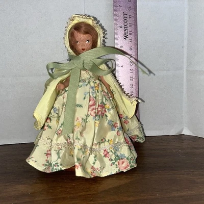 Винтажная жесткая пластиковая кукла Nancy Ann Storybook, подвижные руки ноги 6 дюймов 1940-е - Изображение 1 из 4