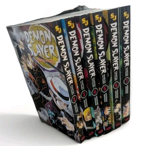 Demon Slayer Manga Series Volume 2 - 7 Bundle Kimetsu No Yaiba Koyoharu Gotouge - Foto 1 di 4