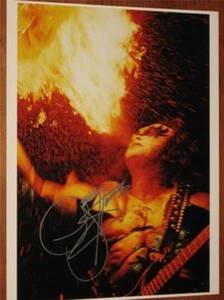 KISS - GENE SIMMONS - HAND SIGNED 10" X 14" COLOUR PHOTOGRAPH - MINT - Picture 1 of 1