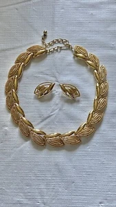 Vintage Trifari goldfarben Halsband Blatt Halskette & Clip Ohrringe Set 15". - Bild 1 von 5