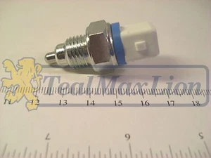 Contacteur Feu de Recul BVM Peugeot 205 305 309 405 605 206 306 406 806 Partner - Picture 1 of 1