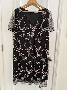 Estelle abito donna ricamato taglie forti 1X/18 floreale scollo a V maniche svasate - Foto 1 di 11