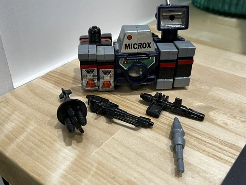 Reflector Vintage G1 Transformers Camera Action Figure 1985 Cover