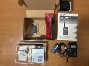 Transceptor de mano YAESU FT1XD usado de Japón - Imagen 1 de 9