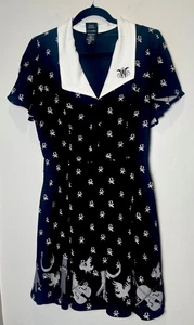 BoxLunch Wednesday Addams schwarz weiß Gothic Kragen Kleid Größe Medium neu ohne Etikett - Bild 1 von 13