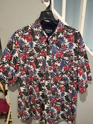 Trader Bay Floral Hawaiin Button Down Short Sleeve Shirt Mens XL - Image 1 of 4