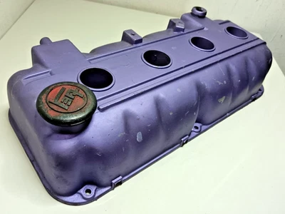 TOYOTA  ENGINE 2T 3T 12T 13T Valve Rocker Cover Genuine - Image 1 of 4