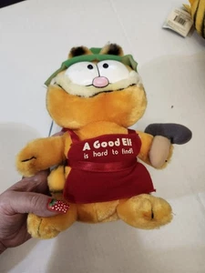 VINTAGE 1983 DAKIN GARFIELD SANTA'S HELPER ELF STUFFED ANIMAL PLUSH TOY W TAG - Picture 1 of 4