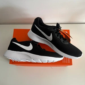 Men's Nike Tanjun Mens Trainers Running Shoes UK 7 Black/White (Brand New) - Picture 1 of 20