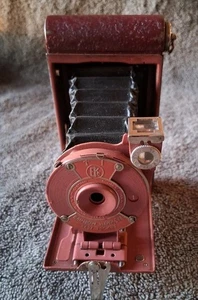 Kodak Rainbow Hawkeye Vest Pocket Bellows Camera- Rose Pink-Burgundy-NEAR MINT ! - Picture 1 of 8