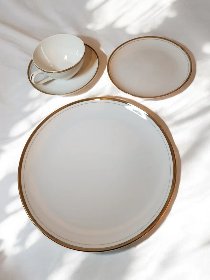 China de oro Royalton Island de colección de los años 50 - Ajuste de lugar de 16 piezas - Nuevo de Lote Antiguo, MCM Foto 1 de 4