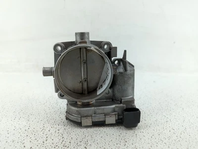 Mercedes-Benz C230 2006-2009 carrocería del acelerador K1W6J Foto 1 de 4