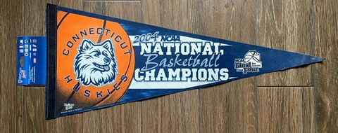 CONNECTICUT UCONN HUSKIES 2004 NCAA MEN'S BASKETBALL CHAMPIONS NATIONAL PENNANT Cover