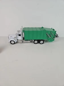 1/32 New Ray Kenworth W900 White & Green Garbage Truck Collectible Toy - Picture 1 of 11
