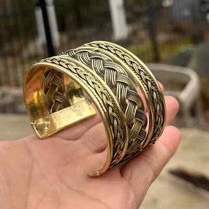 Brazalete Artesanal Diseño Vintage Hippie Gitano Étnico - Imagen 1 de 7