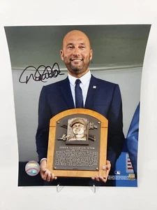 Derek Jeter New York Yankees HOF Induction Signed 8x10 Photo Turn 2 Hologram COA - Picture 1 of 3