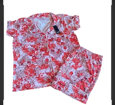 Conjunto de pijama floral rosa Badgley Mischka, camisa suave y pantalones cortos Foto 1 de 4