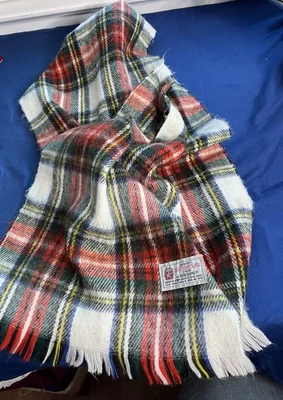 Auténtica bufanda escocesa a cuadros tartán rojo, negro, azul, verde, amarillo, blanco Foto 1 de 3