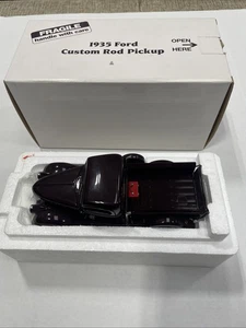 1935 Ford custom rod pick up 124 scale Danbury Mint New In The Box￼ - Picture 1 of 8