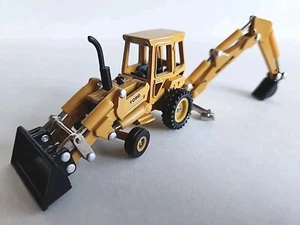 Ford Tractor Loader & Backhoe 1/64 die cast - Picture 1 of 7