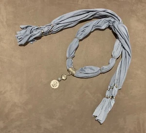 sciarpa elegante - Foto 1 di 5