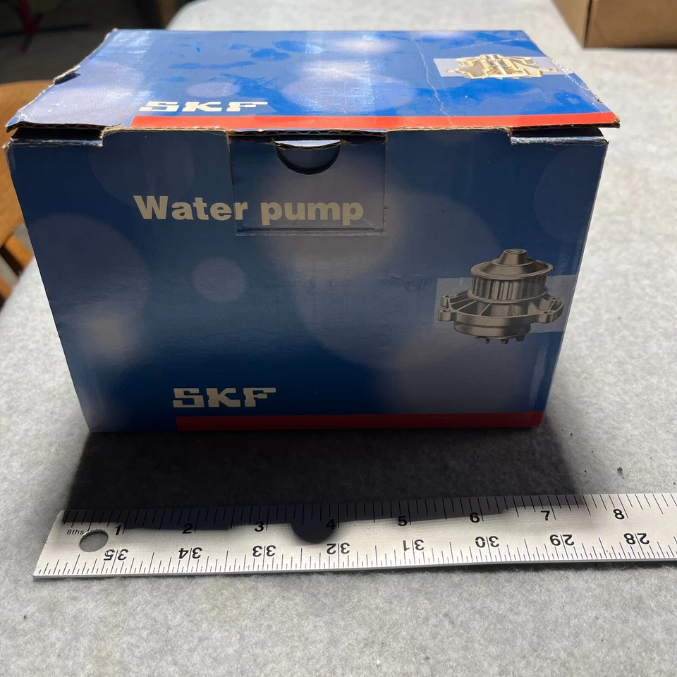 Bomba de agua SKF VKPA82218 para Fiat Lancia - NUEVA Foto 1 de 4