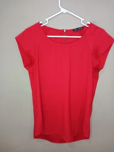 Express Extra Small Petite Red Short Sleeve Work Shirt Zipper Closure Holiday - Picture 1 of 8