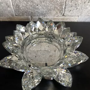 ESPEJO DE CRISTAL CORTE FLOR DE LOTO EN FORMA DE PILAR 3", SOPORTE PARA VELAS ✨ - Imagen 1 de 4