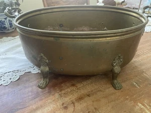 Große ovale Vintage Pflanzwanne mit massivem Messingfuß - Bild 1 von 9