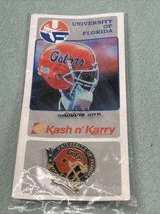 Vintage Florida Gators Football Helmet 1992 Enamel Lapel Pin Kash N’ Karry NCAA - Picture 1 of 3