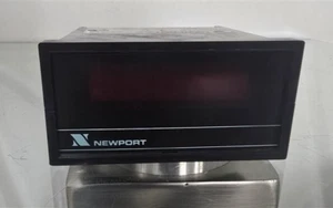 Newport Model 2001A-4 D1  Instrument Voltage Meter Panel Mount Used - Picture 1 of 4