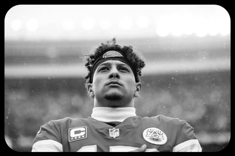 🔥Pat Mahomes Kansas City Chiefs MAGNET NFL Quarterback Football Patrick KC AFC Cover