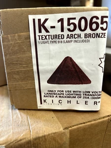 Kichler K-15065 strukturierter Bogen Bronze Landschaftsbau Terrassenleuchte (Draht & Glühbirne enthalten) - Bild 1 von 6